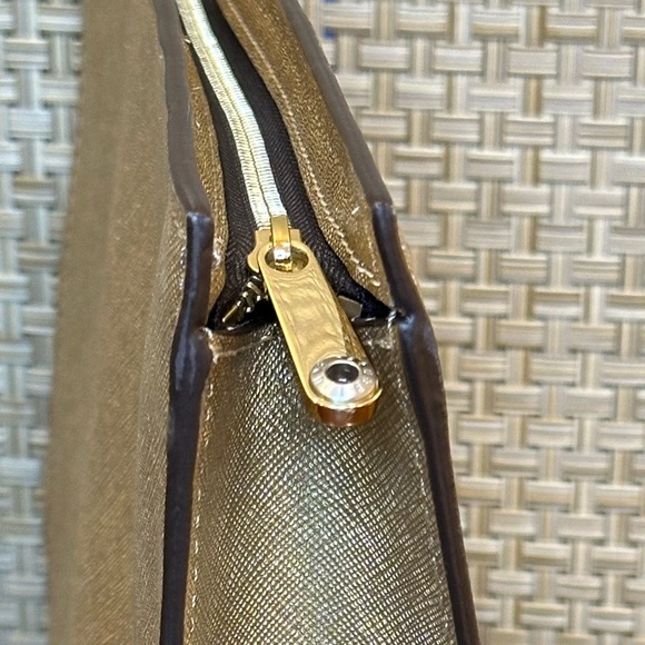 Henri Bendel New York West 57th Metallic Gold Saffiano Leather Cosmetic Clutch - Picture 7 of 13
